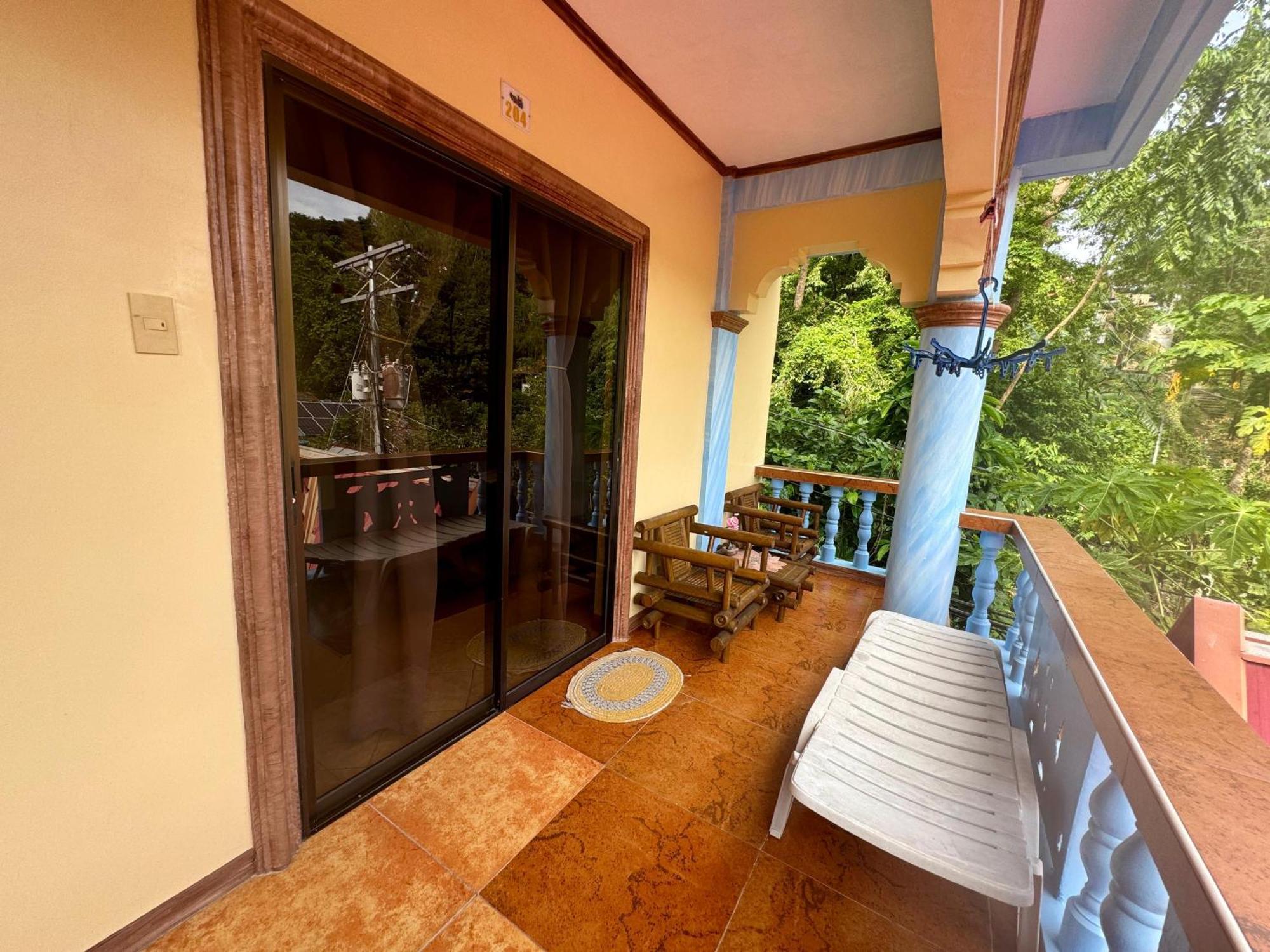 Ocean Breeze Inn Manoc-Manoc Exterior foto